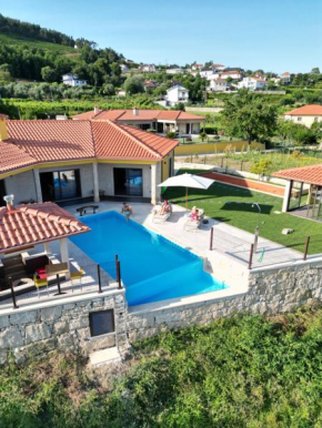 Villa BASTO
